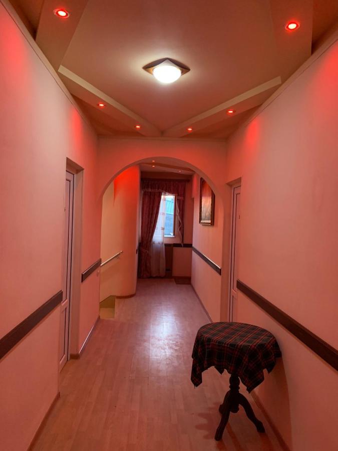 Tnak Hotel Єреван Екстер'єр фото