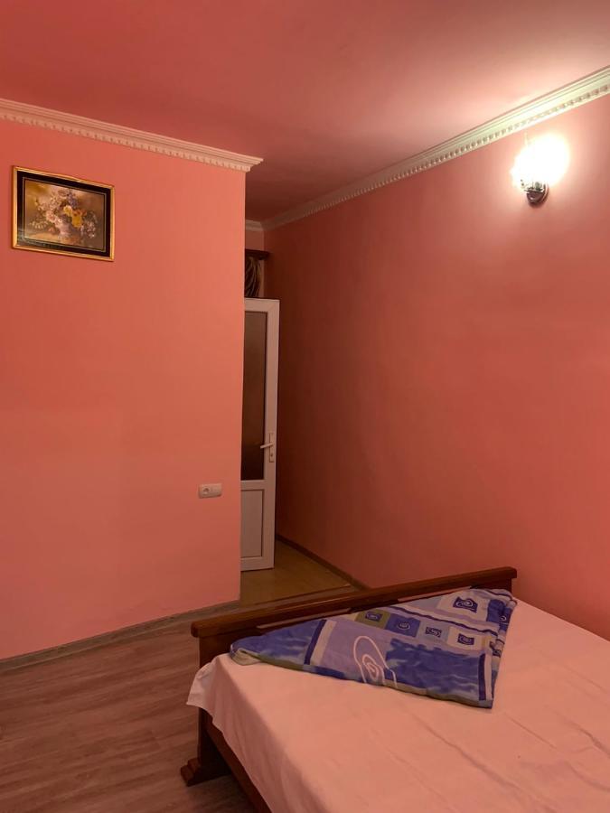 Tnak Hotel Єреван Екстер'єр фото