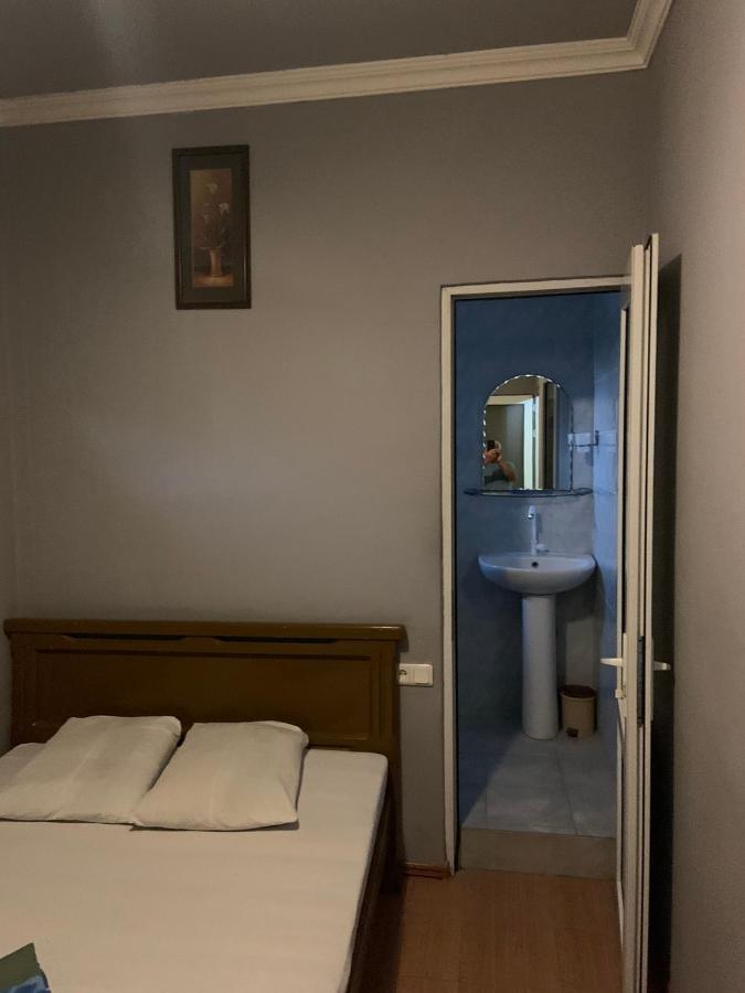 Tnak Hotel Єреван Екстер'єр фото