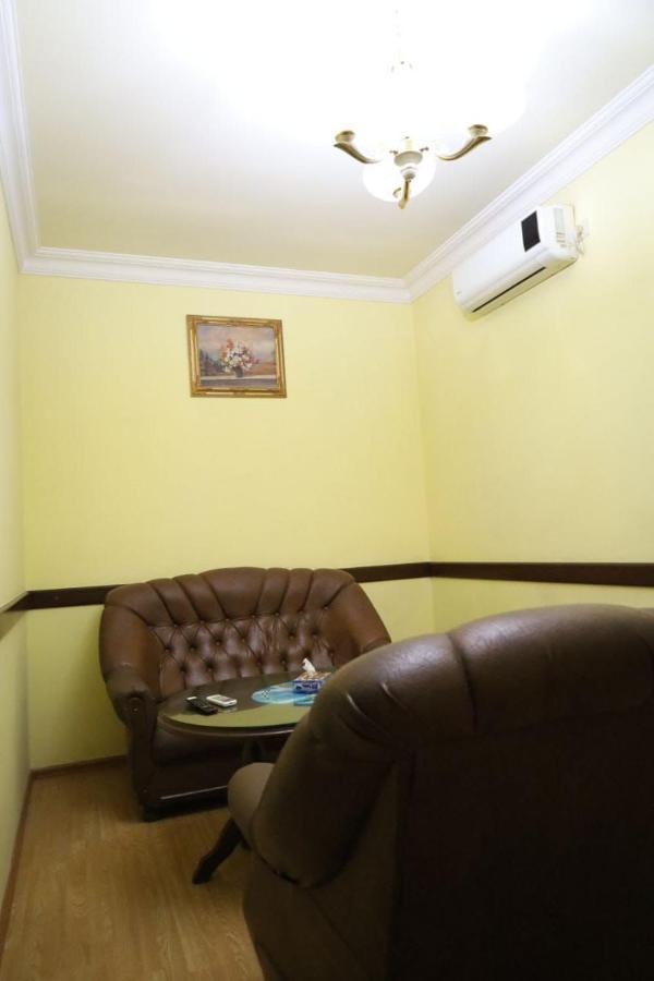Tnak Hotel Єреван Екстер'єр фото