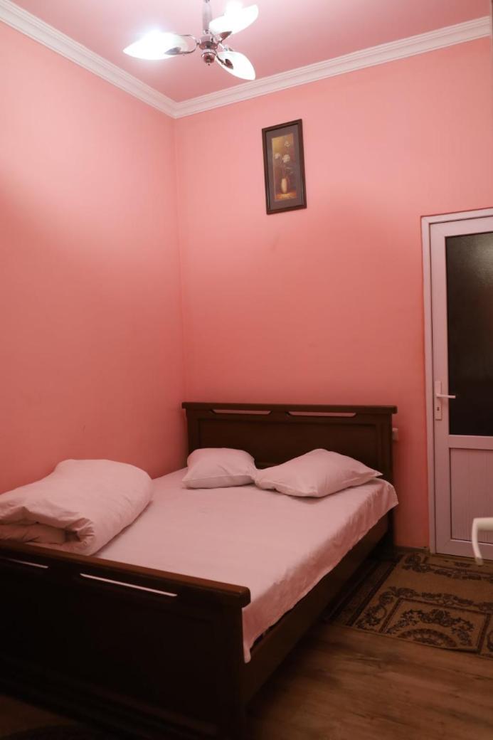 Tnak Hotel Єреван Екстер'єр фото